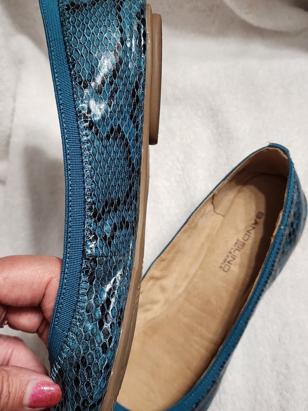 BANDOLINO Teal Snake-Print Ballet Flats (26-038) - Picture 6 of 9